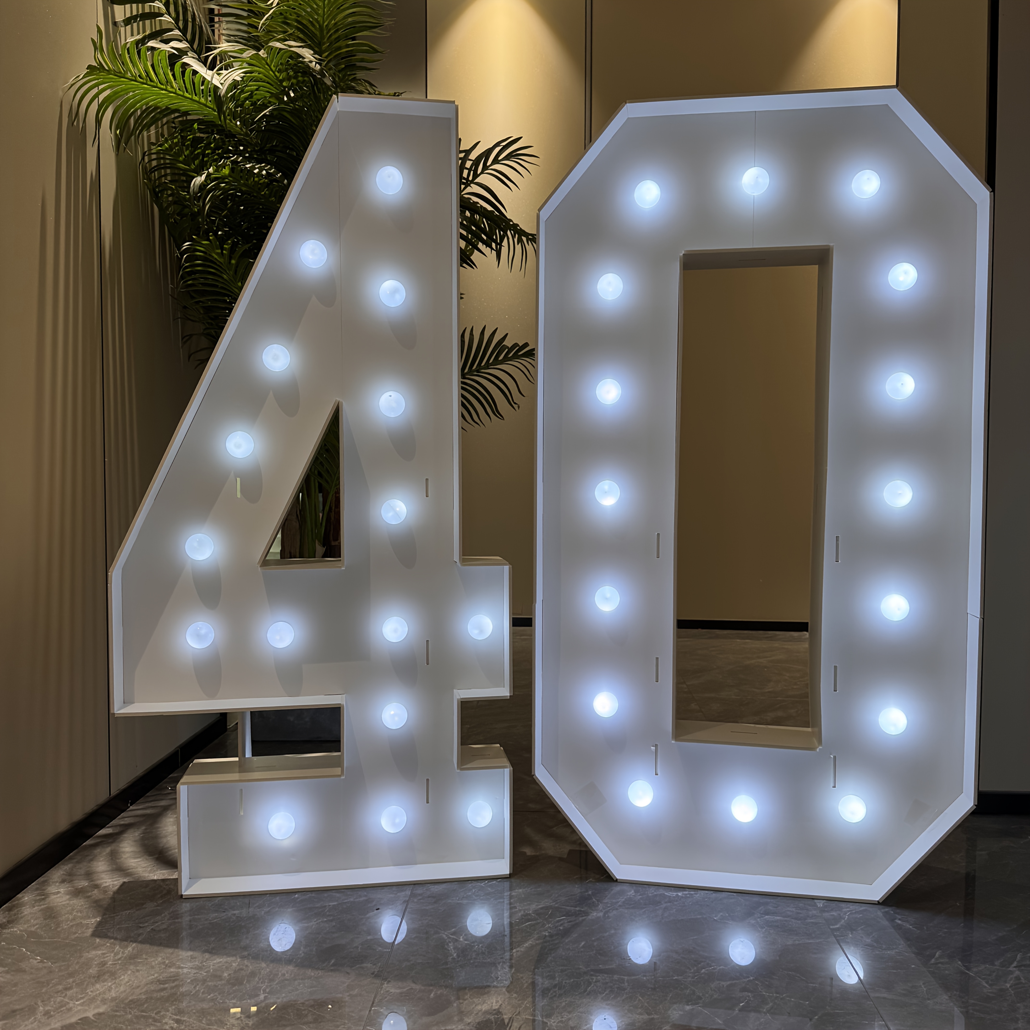 4-Foot Self-Illuminating LED N - مراجعة Event & Party Supply وسعره