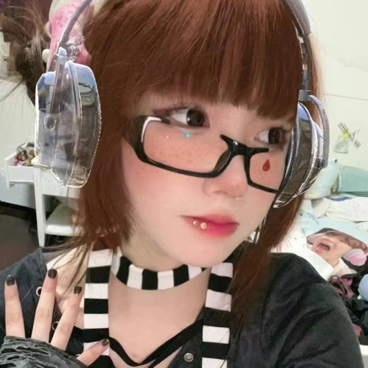 Y2K Black Half Frame Glasses W - مراجعة Photo Booth Frame وسعره