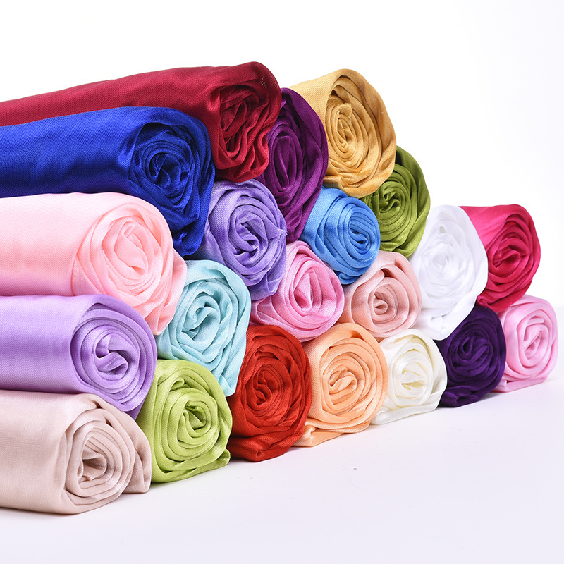 Pearlescent Ice Silk Satin Fab - مراجعة Event Party وسعره